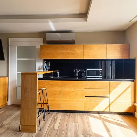Meridian Luxury Apartments By Grand Apartments-2